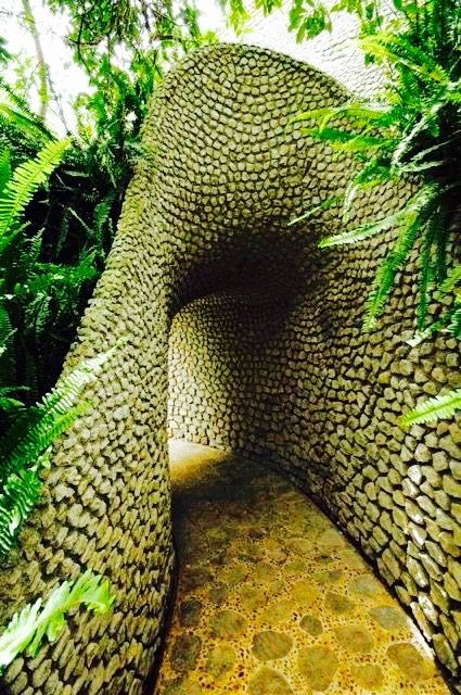 Javier Senosiain, organic architecture Caillou Roche, Natural Homes, Eco Architecture, Landscape Elements, Cob House, Natural Building, Tiny House Movement, Organic Architecture, Earthship