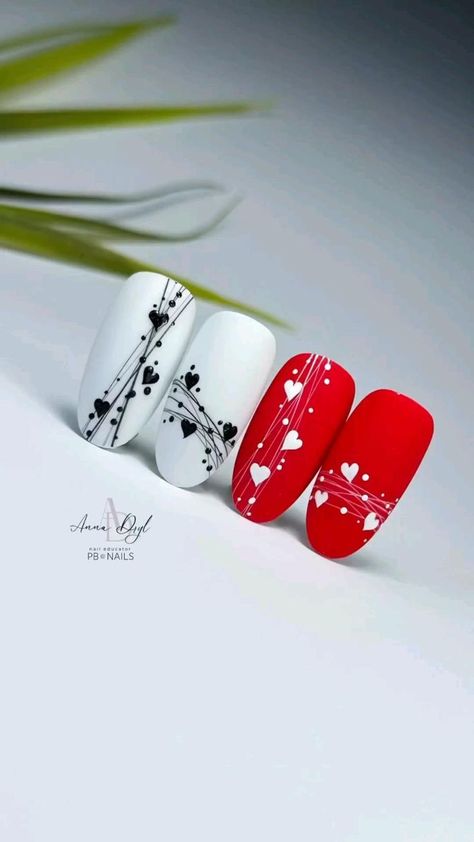 Red Heart Nail Art, Nails With Hearts, Quick Nail Art, Fancy Nail Art, Thanksgiving Nail Designs, Thanksgiving Nail, New Nail Art Design, Beauty Hacks Nails, Art Deco Nails