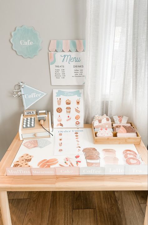 Pretend Cupcakes Dramatic Play, Cafe Pretend Play, Pretend Play Cafe, Bakery Pretend Play, Playroom Diy, Pretend City, Play Bakery, Pretend Play Printables, Play Cafe