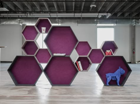 HIVE - Open Office Acoustical Solutions Bedroom Loft Ideas, Hexagon Display, Neon Decorations, Office Shelves, Space Divider, Panel 3d, Honeycomb Shape, Arctic Ice, Unique Shelves