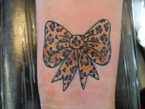 Leopard Print Shoulder Tattoo, Cat With Bow Tattoo, Leopard Bow Tattoo, Cute Bow Tattoos Girly, Tattoos Floral, Leopard Print Bow, Bow Tattoo, Get A Tattoo, A Tattoo