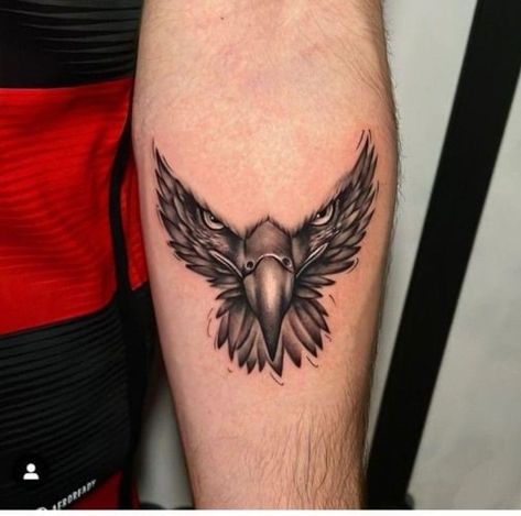 Vikram Tattoo, Eagle Neck Tattoo, Mandala Tattoo Sleeve Women, Eagle Back Tattoo, Eagle Wing Tattoos, Small Eagle Tattoo, Bald Eagle Tattoos, Tattooing Inks, Tattoo Eagle