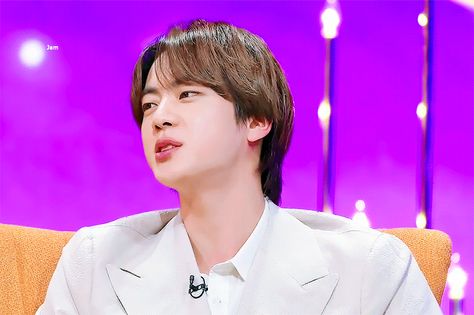 Jin Talking Gif, Bts Gif, Bts Jin, Bts Pictures, Animated Gif, We Heart It, Talk Show, Gif, Lost