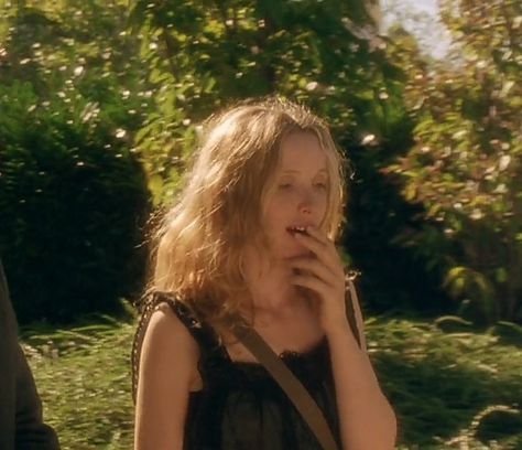 Celine Before Sunset, Before Sunset Aesthetic, Celine Before Sunrise, Sunrise Trilogy, Before Sunset Movie, Before Sunrise Trilogy, Before Trilogy, Random Icon, Julie Delpy