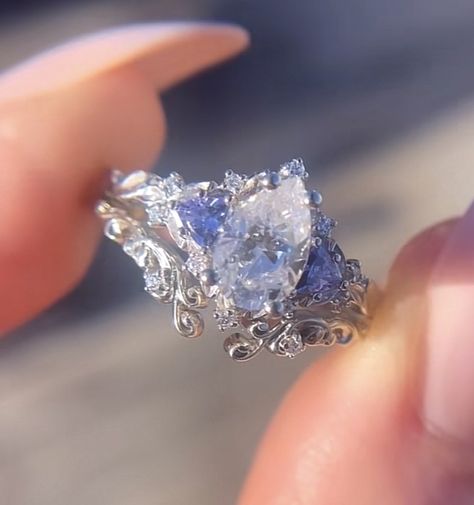 Fairytale Engagement Rings, Pretty Wedding Rings, Aesthetic Ring, Cute Promise Rings, Pretty Engagement Rings, Dream Wedding Ring, Cute Engagement Rings, Future Engagement Rings, Dream Engagement Rings