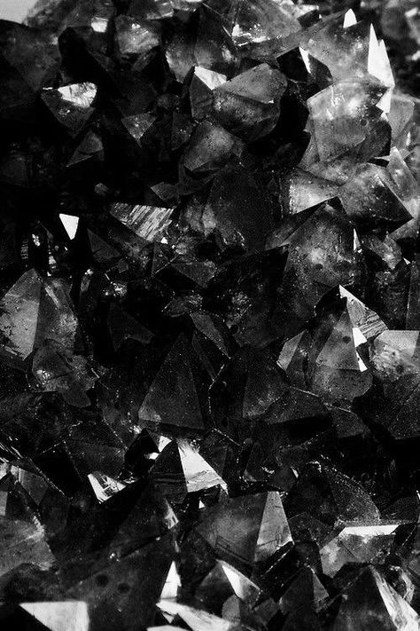 black wallpaper - iphone and android Crystals Aesthetic, Aesthetic Black And White, Crystal Aesthetic, Aesthetic Black, Catfish, True Story, Black And White, Crystals, Black