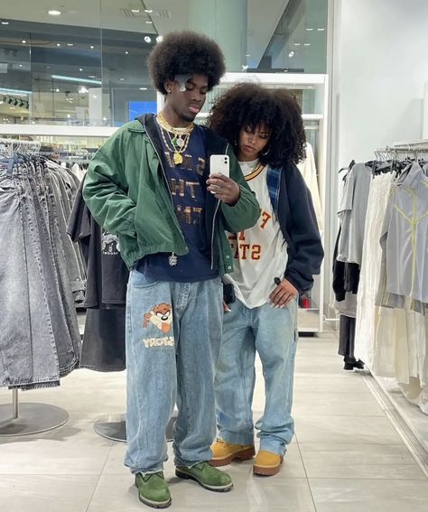 Timbs Outfit, Street Style Outfits Casual, Couple Fits, Streetwear Inspo, Earthy Outfits, Streetwear Fits, Outfit Inspo Casual, Street Fashion Men Streetwear, Streetwear Aesthetic