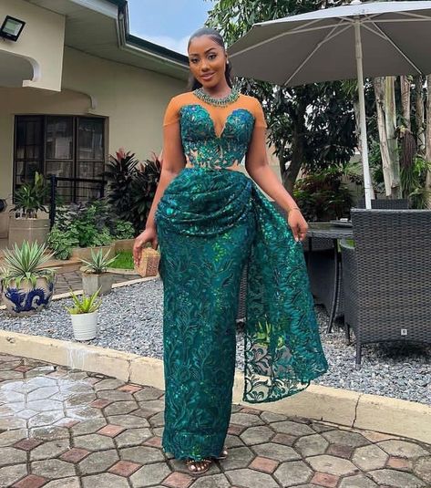 Asoebi Lace Styles, Aso Ebi Dresses, Nigerian Wedding Dress, Lace Outfits, African Bridal Dress, Nigerian Lace Styles Dress, African Prom Dresses, Lace Gown Styles, Kente Styles