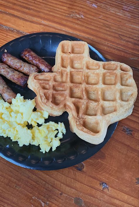 #waffles #texas #breakfast #breakfastideas Houston Texas Food, Texas Breakfast, Texas Food, Fredericksburg Texas, Food Inspo, Houston Texas, Aesthetic Food, Waffles, Houston