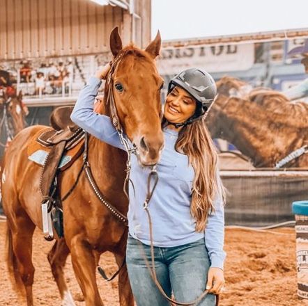 Hailey Kinsel, Barrel Racing Photos, Horse Outfits, Fallon Taylor, Chestnut Mare, Western Horses, Western Stuff, Horse Pics, Country Things