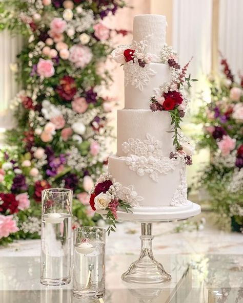 Bridal Gallery, Lace Wedding Cake, The Adventure Begins, Vogue Wedding, Bridal Guide, Cake Trends, Bride Inspiration, White Wedding Cake, Adventure Begins