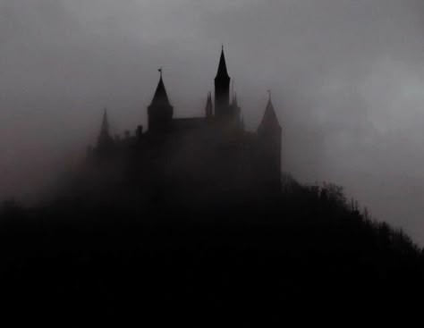 Mid Evil Aesthetic, Evil Royalty Aesthetic, Dark Harry Potter Aesthetic, Tom Riddle Aesthetic, Riddle Aesthetic, Evil Aesthetic, Mid Evil, Emily Brontë, Dark Windows