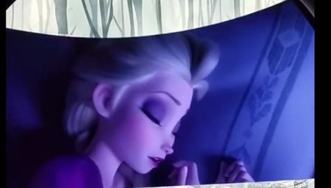 Elsa sleeping Elsa Sleeping, Elsa Hair, Olaf's Frozen Adventure, Baby Avengers, Frozen Sisters, Frozen Fever, Childhood Days, Frozen 2, Disney Frozen