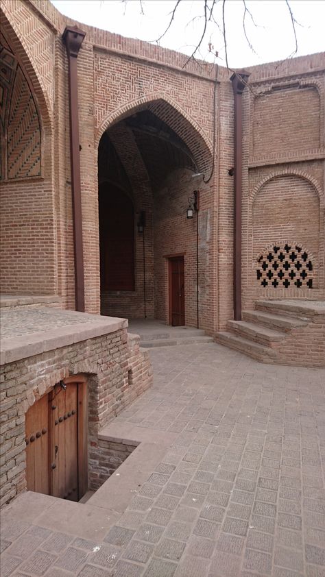 Punjabi Haveli House Design, Punjabi Architecture, Haveli Design, Grandma House, Iranian Architecture, Mud House, Gates Design, Entrance Gates Design, Arizona House