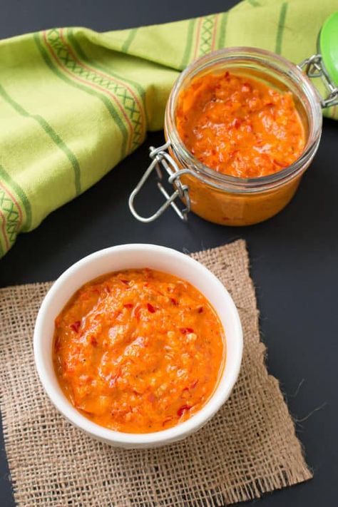 Fresh Chili Paste - How to Make Chili Paste from Fresh Peppers - Chili Pepper Madness Fresh Chilli Recipes, Chili Paste Recipe, Cayenne Pepper Recipes, Tomato Paste Recipe, How To Make Chilli, Habanero Chili, Chili Pepper Recipes, How To Make Chili, Pepper Recipes