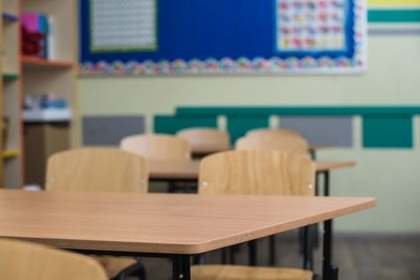 Wooden desks in classroom | Free Photo #Freepik #freephoto #background #school #education #space Desks In Classroom, Wooden Desks, Student Table, Dark Wooden Table, Physics High School, Background School, Classroom Background, Wallpapers Home, Lectures Room