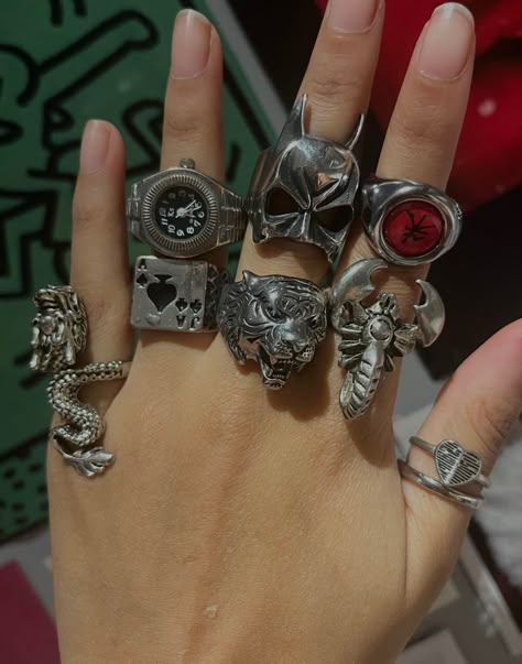 Big Hands Men Aesthetic, Chunky Metal Rings, Big Chunky Rings, Bulky Rings Aesthetic, Ring Ideas Silver, Punk Rings Aesthetic, Chunky Rings Men, Hands With Rings Aesthetic, Big Rings Aesthetic