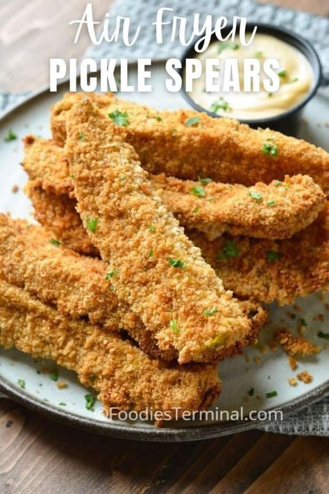 Pickle Spears Air Fryer, Air Fryer Pickles, Fried Pickle Spears, Easy Fried Pickles, Pickle Spears, Deep Fried Pickles, New Air Fryer Recipes, Air Fryer Recipes Snacks, Air Fryer Oven Recipes