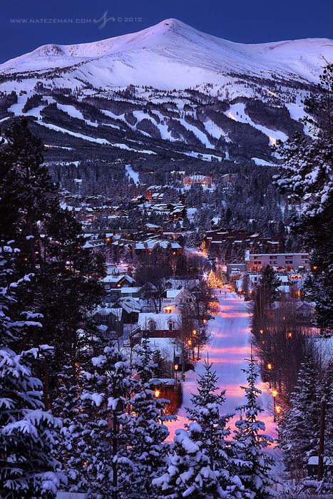 Breckenridge, CO.  This looks so beautiful! Breckenridge Colorado, Snowy Mountain, Beaux Villages, Pretty Places, Winter Scenes, Rocky Mountains, Dream Vacations, Vacation Spots, Wyoming