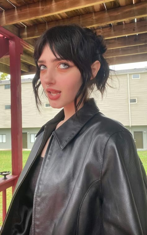 Black Hair With Fringe, Black Hair Fringe, Y2k Hair, Fringe Hairstyles, Aesthetic People, Haircuts With Bangs, Hair Inspo Color, Fashion Aesthetic, Hairstyles With Bangs