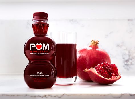 The Best Antioxidant Drink — Eat This Not That Recovery Smoothie, Pom Wonderful, Protein Powder Smoothie, Juice Branding, Blueberry Juice, Eat This Not That, Good Monday, Post Workout Snacks, Popular Drinks