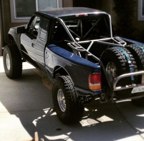 2001 ford ranger pre runner or class 2000 Prerunner Ranger, Baja Racing, Ford Ranger Prerunner, 2001 Ford Ranger, Ford Ranger Lifted, Old Ford Pickups, Ranger Ford, 2002 Ford Ranger, Desert Racing