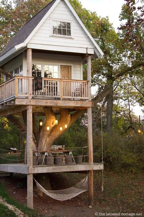 Beautiful Tree Houses, Scandinavian House, Silo House, Tree House Plans, Tree House Diy, House Tree, Cool Tree Houses, Tree House Designs, Cheap Houses