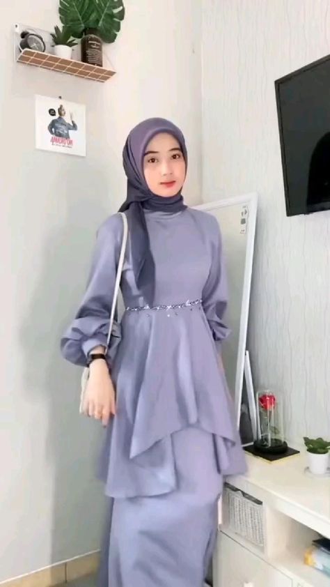 Link no 130 Jovani Dress, Dress Pesta, Dress Muslim, Indonesia, Incoming Call Screenshot