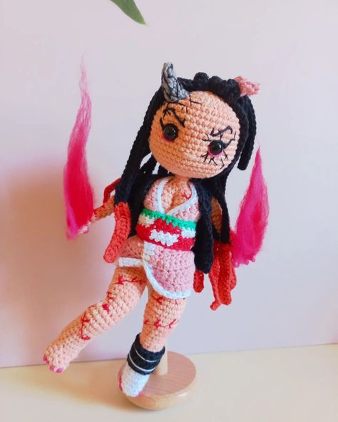 Teje este bello patrón gratuito siguiendo los pasos en mi canal de YouTube Crochet Anime Amigurumi, Crochet Patterns Demon Slayer, Amigurumi Anime, Yae Miko Fox Form Crochet, Crochet Nezuko Pattern, Crochet Anime Doll Free Pattern, Crochet Disney, Kawaii Crochet, Pride Gifts