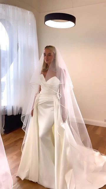 Mikado Wedding Dress With Veil, Satin Wedding Dress With Pearl Veil, Eva Lendel Plus Size, Satin Wedding Dress Pearl Veil, Eva Lendel Envy, Eva Lendel Wedding Dresses, Mikado Wedding Dress, Eva Lendel, Detachable Skirt