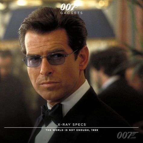 The World is not Enough, Pierce Brosnan as James Bond No. 5. The very first Bond film he claims to have seen is the 007 movie Goldfinger (1964). Pierce Brosnan 007, James Bond Sunglasses, The World Is Not Enough, Bond Style, In Spectre, George Lazenby, Bond Series, James Bond Style, Celebrity Sunglasses