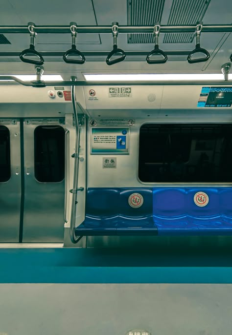 #dmrc #delhimetro #subway #photography #delhimetro #netrostation #colorgrading #blueaesthetic Subway Interior Train, Subway Reference Photo, Subway Design Architecture, Street Bloxburg, Subway Station Aesthetic, Subway Window, Subway Interior, Background Train, Metro Aesthetics