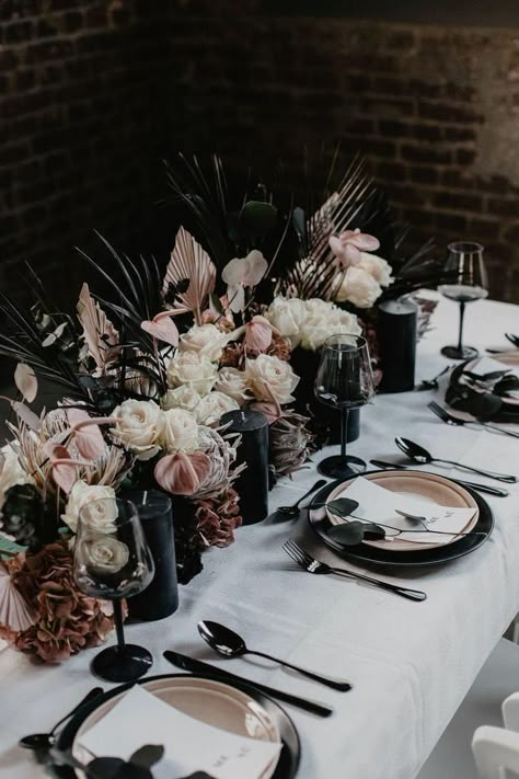 Black And Mauve Centerpieces, Black White And Pink Centerpieces, Desert Rose And Black Wedding, Natural Blush And Black Wedding, Dark Modern Wedding Theme, Rose Gold And Black Flower Arrangements, Black Cream And Blush Wedding, Wedding Themes Neutral, Black Tie Wedding Party Favors