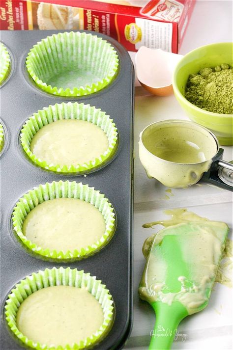 Green Tea Cupcakes, Matcha Cupcakes, Tea Cupcakes, Cake Mix Cupcakes, Green Tea Cake, How To Make Matcha, Tea Cup Cake, Cupcake Mix, The Matcha