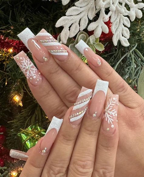 Sliver Christmas Nail Designs, Christmas Holiday Nails Simple, White And Clear Christmas Nails, Mid Length Christmas Nails, Christmas Nail Designs With Charms, Long Coffin Winter Nails, Glittery Xmas Nails, Christmas French Nails Square, Long Acrylic Nails Coffin Winter