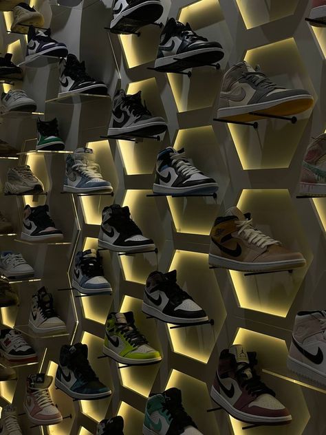 Aesthetics Pictures, Nike Collection, Ceiling Design, Shoe Shop, Novelty Lamp, Table Lamp, Nike, Sneakers, Quick Saves