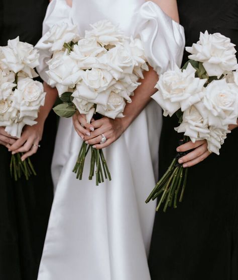 Sophie Taylor, Bride Bouquets White, White Rose Bridal Bouquet, White Rose Wedding Bouquet, Bridesmaid Bouquet White, Floristry Design, Neutral Wedding Flowers, White Rose Bouquet, Modern Wedding Flowers