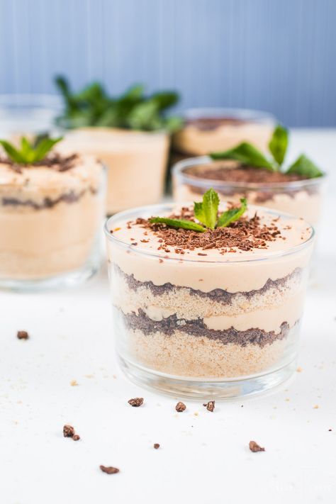 Peppermint Crisp Tart South Africa, Peppermint Crisp Tart Recipe, Pep Home, Peppermint Crisp Tart, Nice Biscuits, South African Desserts, Malva Pudding, Peppermint Crisp, Mousse Cups