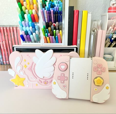 Geekshare Nintendo Switch, Pink Nintendo Switch, Star Wings, Kawaii Nintendo Switch, Pink Nintendo, Nintendo Lite, Girly Games, Gaming Aesthetic, Gaming Desk Setup