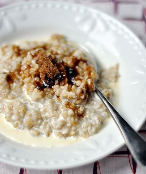 Overnight Steel Cut Oatmeal, Steel Cut Oats Overnight, Menu Sarapan Sehat, Steel Cut Oatmeal, Steel Cut Oats, Oats Breakfast, What's For Breakfast, Quick Oats, Oatmeal Recipes