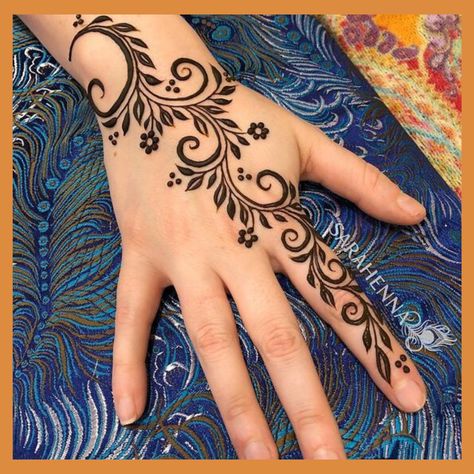 Top 50 Best Easy Mehndi Design Images and Photos - Mehndi Artist Delhi Hannah Designs Simple, Tattoo Designs For Back, Henna Designs Floral, Henne Tattoo, Mehandi Art, Cute Henna, Floral Henna Designs, Tato Henna, Henna Ideas