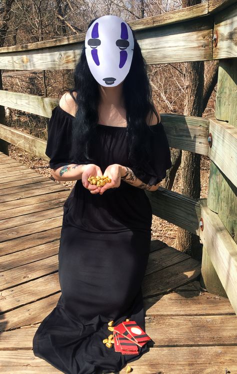 No Face Halloween Costume, Gibli Studio Halloween Costumes, Easy Studio Ghibli Costume, Studio Ghibli Costume, Studio Ghibli Cosplay Diy, No Face Cosplay, Ghibli Costume, No Face Makeup Ghibli, Studio Ghibli Cosplay