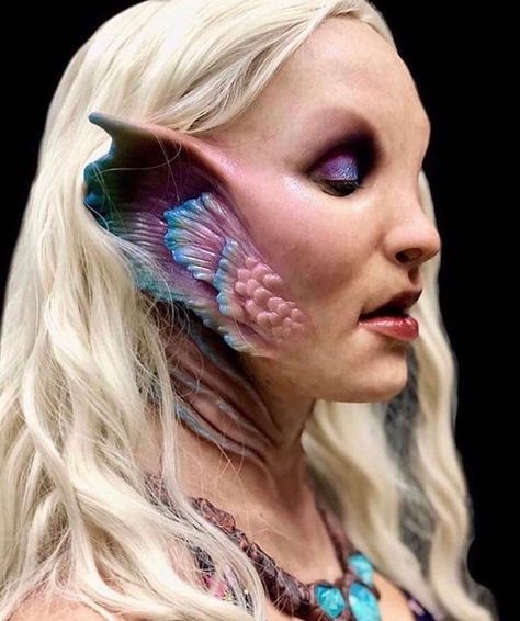 Tilt Professional Makeup on Instagram: “The Mermaid silicone mask, sculpted by @theparallelca and @andrewfreeman27 Painted by @nicknowsmakeup for @immortalmasks Model: @themyjelly…” Makeup Prosthetics, Immortal Masks, Mermaid Sightings, Prosthetic Makeup, Creature Fantasy, Silicone Mask, Creepy Halloween Makeup, Female Villains, Special Fx Makeup