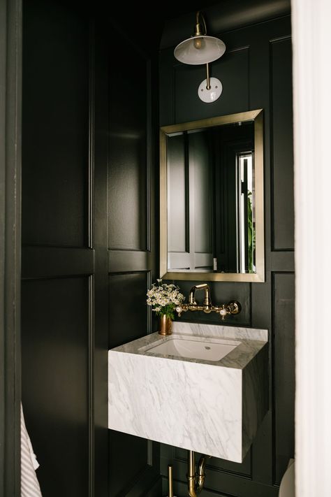 Montlake Marvel — Jessica Nelson Design Modern Powder Room Ideas, Moody Powder Room, Black Powder Room, Modern Powder Room, Miami Interior Design, Powder Room Wallpaper, Powder Room Design, Marble Sinks, Powder Bath