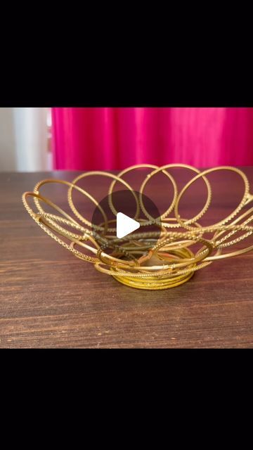 Diy Crafts Using Old Bangles, Diy Bangle Decor Ideas, Bangle Decoration Ideas, Bangles Diy Decor, Bangles Decoration Ideas, Waste Bangles Craft Ideas, Old Bangles Crafts Ideas, Bangles Diy, Ganpati Decoration