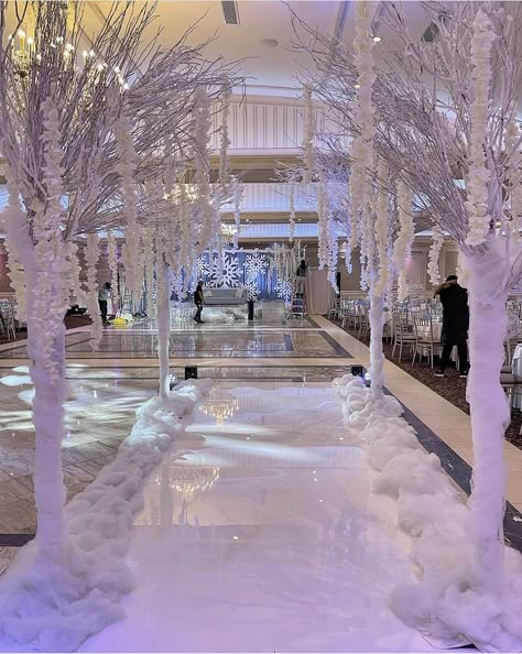 Ice Princess Wedding Theme, Quince Winter Theme, Winter Land Quinceanera, Snow Wedding Reception, Winter Land Decorations, Wedding Dresses Winter Wonderland, Winter Wonderland Party Adults, Sweet 16 Ice Sculpture, Enchanted Winter Wonderland