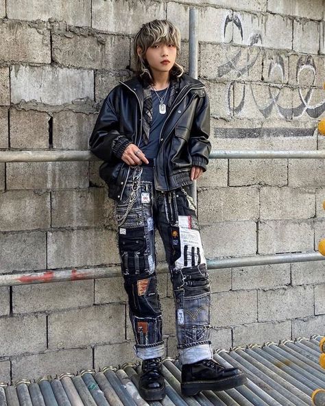 Greatly reduced size Mens Harajuku Fashion, Delinquent Aesthetic Outfit Male, Punk Streetwear Fashion, Chinese Punk Fashion, Preppy Punk Aesthetic, Japanese Punk Fashion Men, Soft Punk Outfits Men, Street Goth Fashion, Skate Punk Fashion