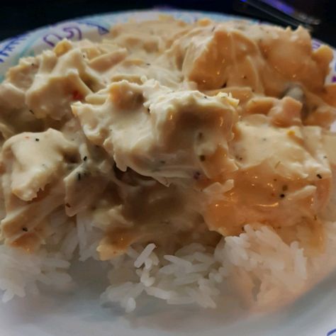 Jennie's Heavenly Slow Cooker Chicken Hawaiian Haystack Recipe, Hawaiian Haystacks, Haystacks Recipe, Crockpot Chicken And Gravy, Easy Crockpot Chicken, Pot Dinners, Crock Pot Chicken, Easy Slow Cooker Recipes, Chicken Slow Cooker Recipes