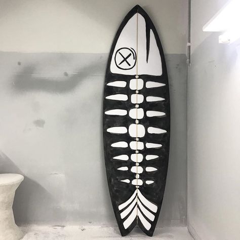 Surfboard Art Design, Fish Surfboard, Surfboard Art, Surfboard Design, Surf Art, Fish Bone, Fish Design, Board Design, Van Life