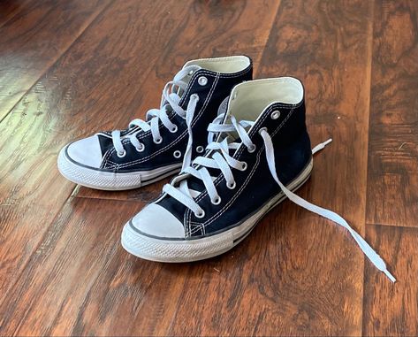 Shoes Reference Sneakers, Shoes Drawing Converse, Converse Shoes Drawing Reference, All Star Converse Drawing, Converse Shoes Sketch, Converse Shoe Reference, Drawing Converse Shoes, Sneakers Reference Photo, Shoe Reference Photography